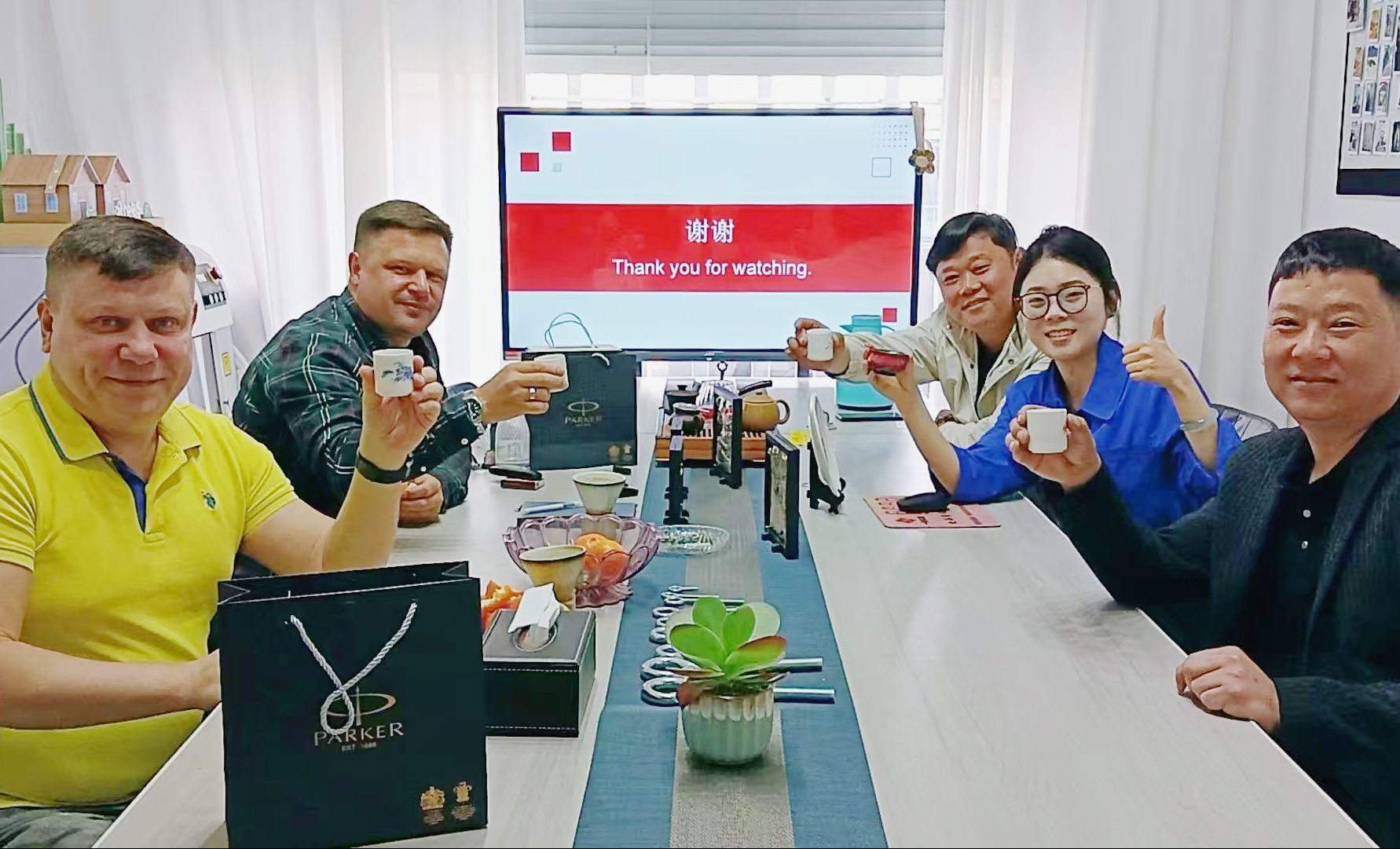 Russian clients visit Muyi Company for inspection and negotiation of cooperation